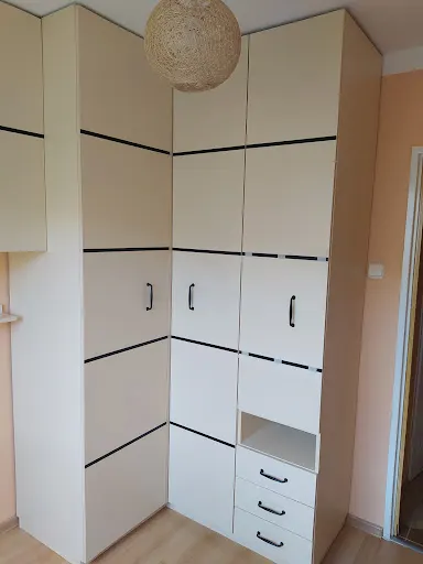 Forest Feel Krupińscy sp. z o.o. - Renowacja mebli, usługi stolarskie, meble na wymiar